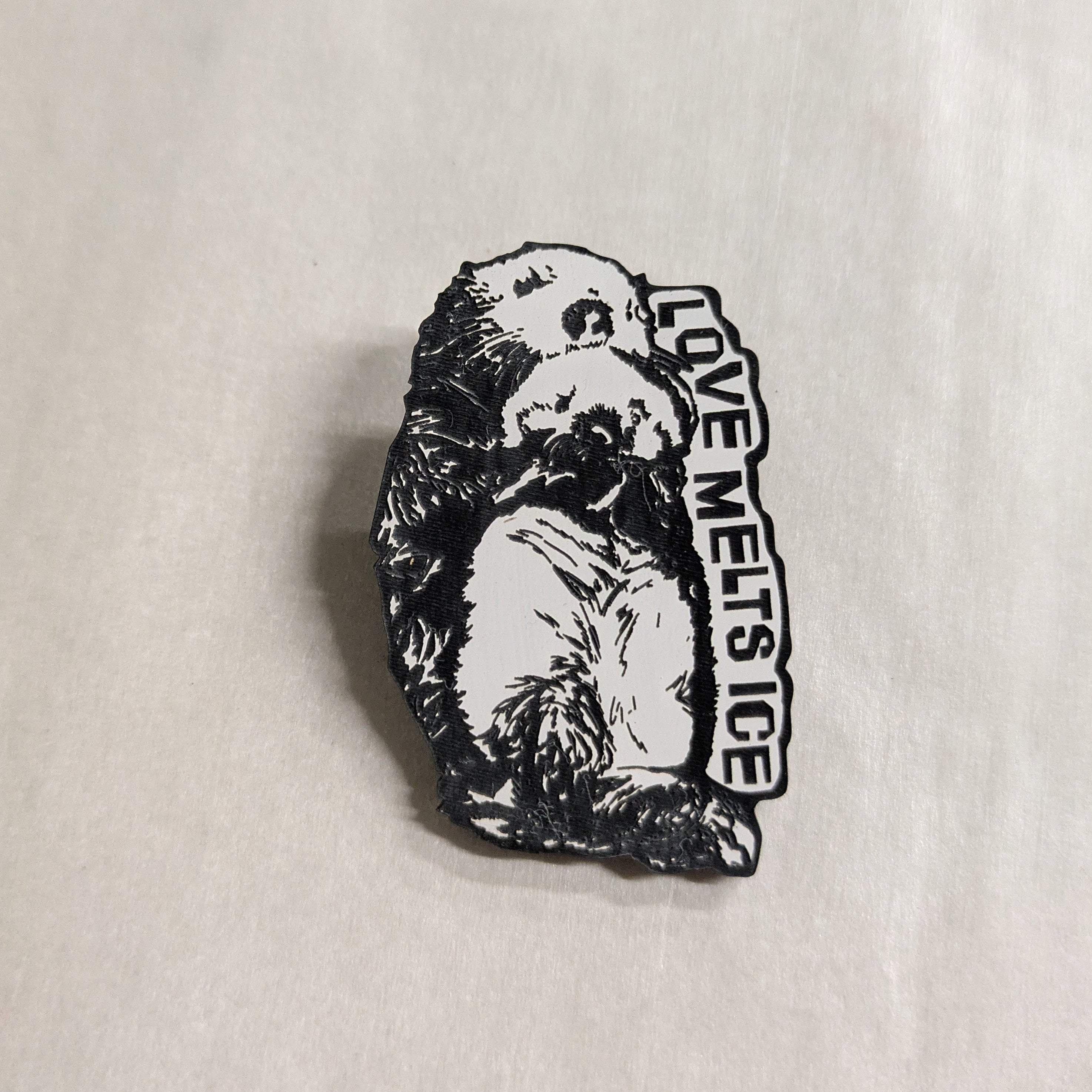 Love Melts Ice Creative Resistance Otter Earrings & Pins